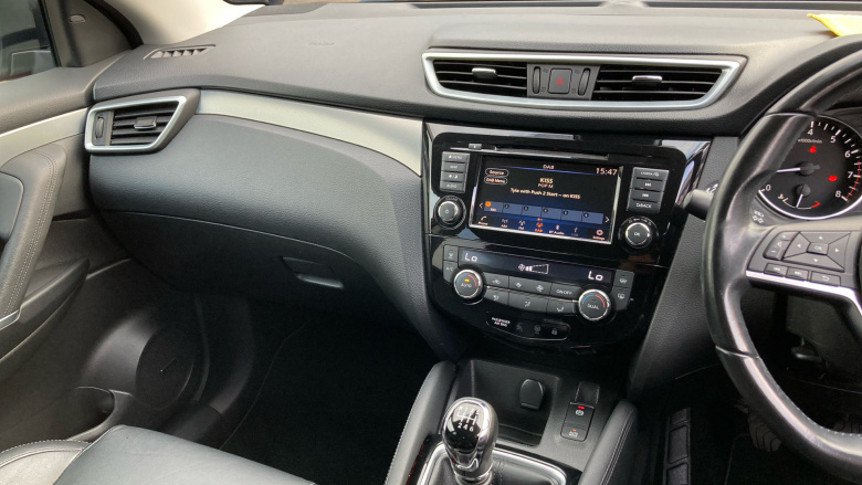 Nissan Qashqai 1.3 DiG-T Tekna 5dr Petrol Hatchback